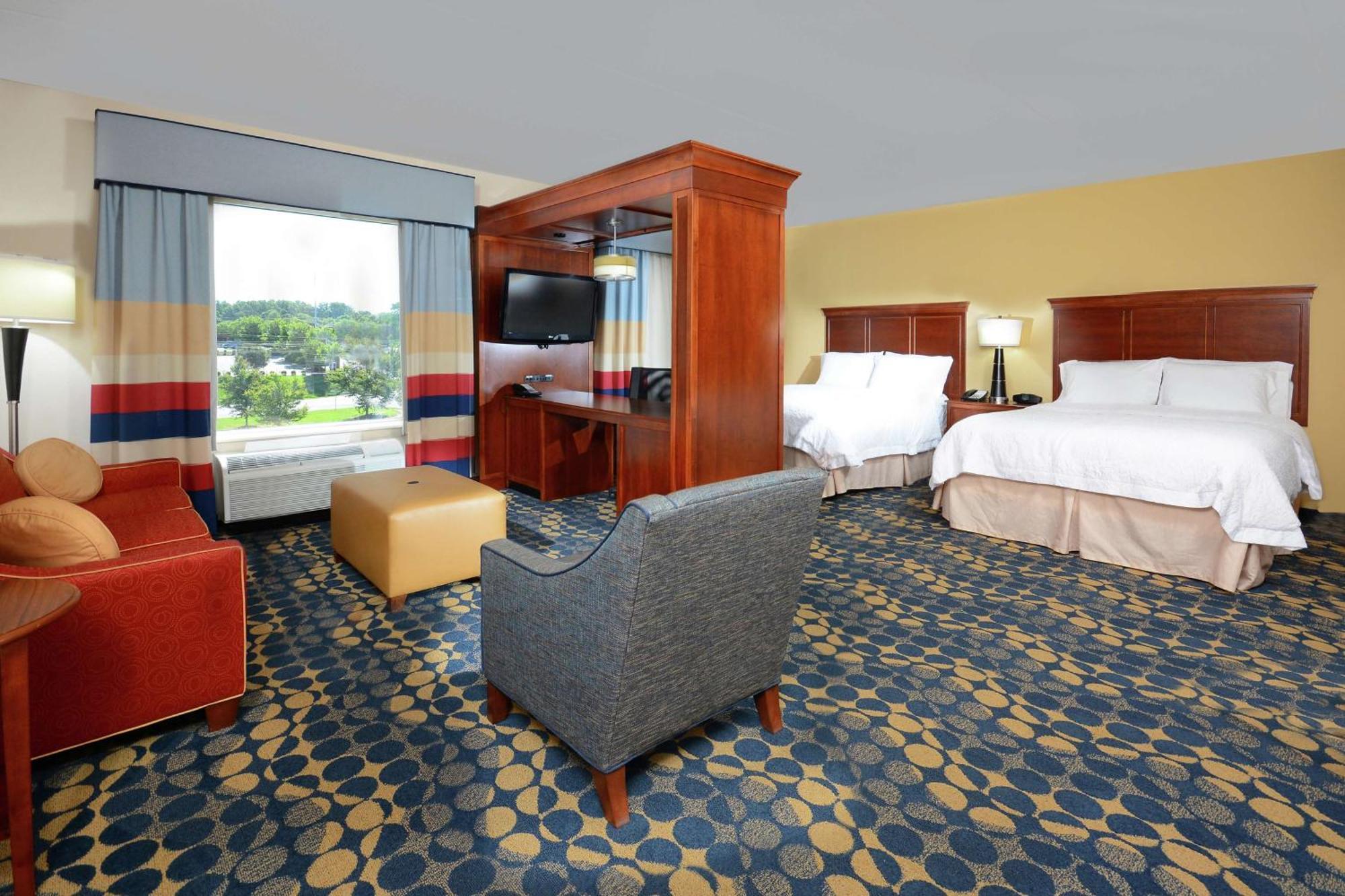 Hampton Inn & Suites Huntersville Exterior photo