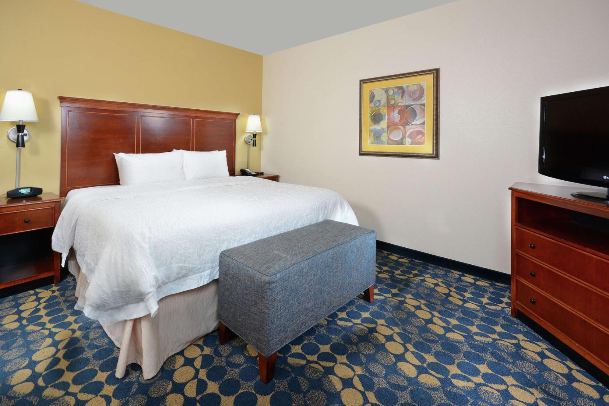 Hampton Inn & Suites Huntersville Exterior photo