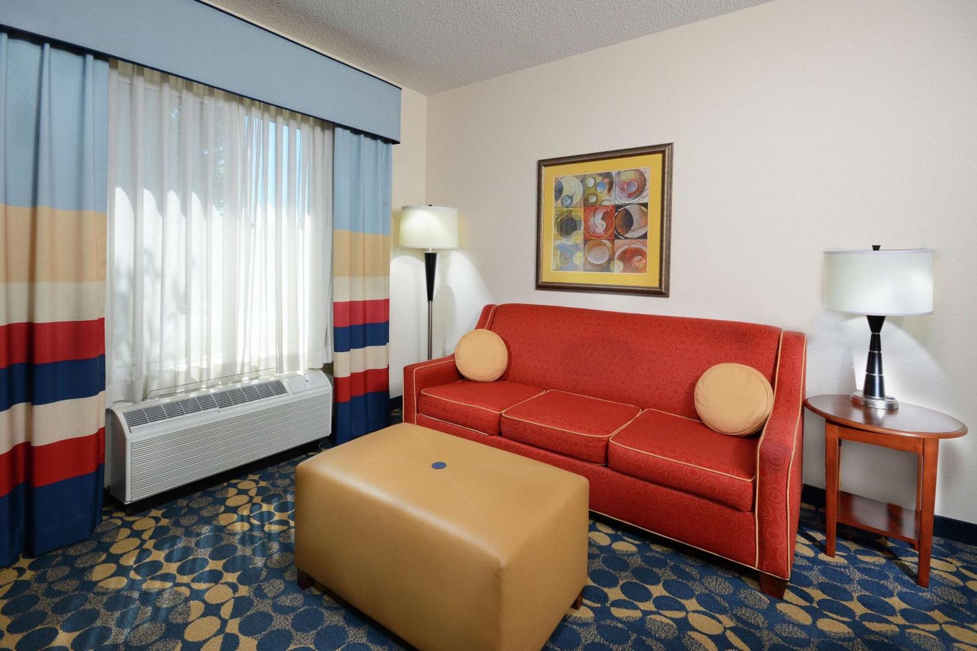 Hampton Inn & Suites Huntersville Exterior photo